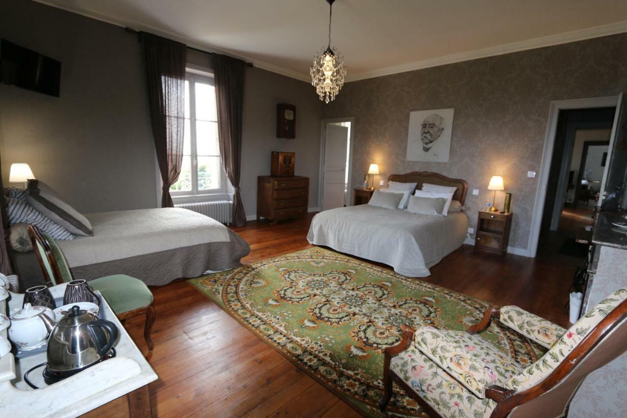 Le Petit Chateau Des Cedres Mouchamps Экстерьер фото